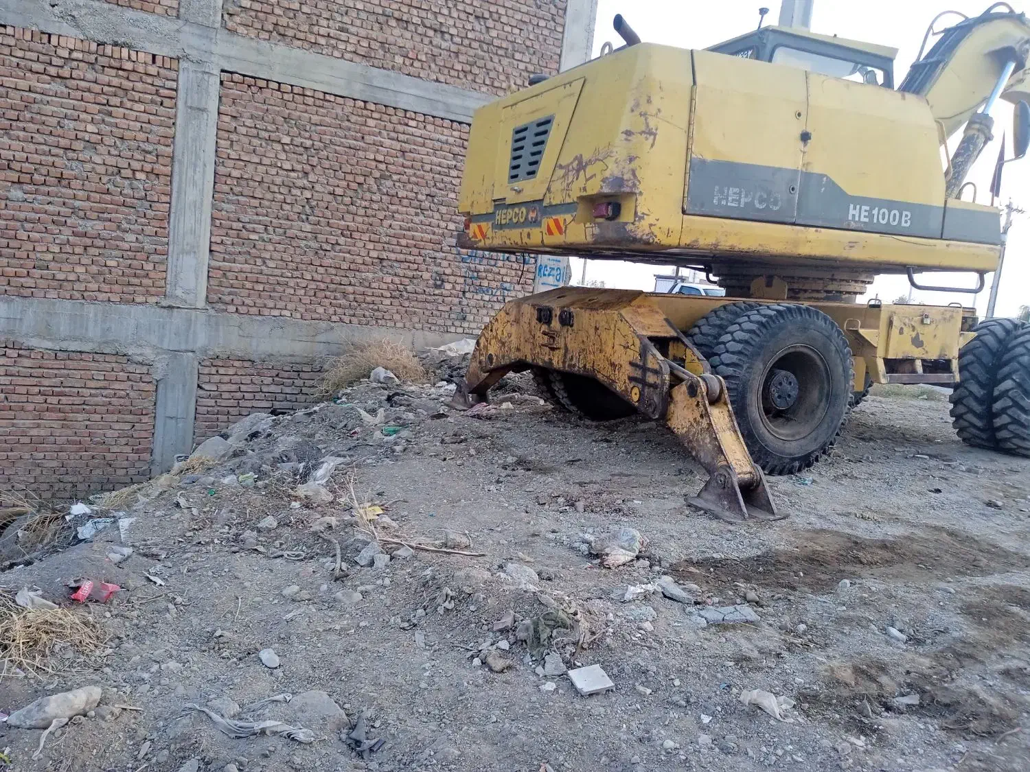 بیل مکانیکی H100B|خودرو سنگین|نوشین شهر, |دیوار