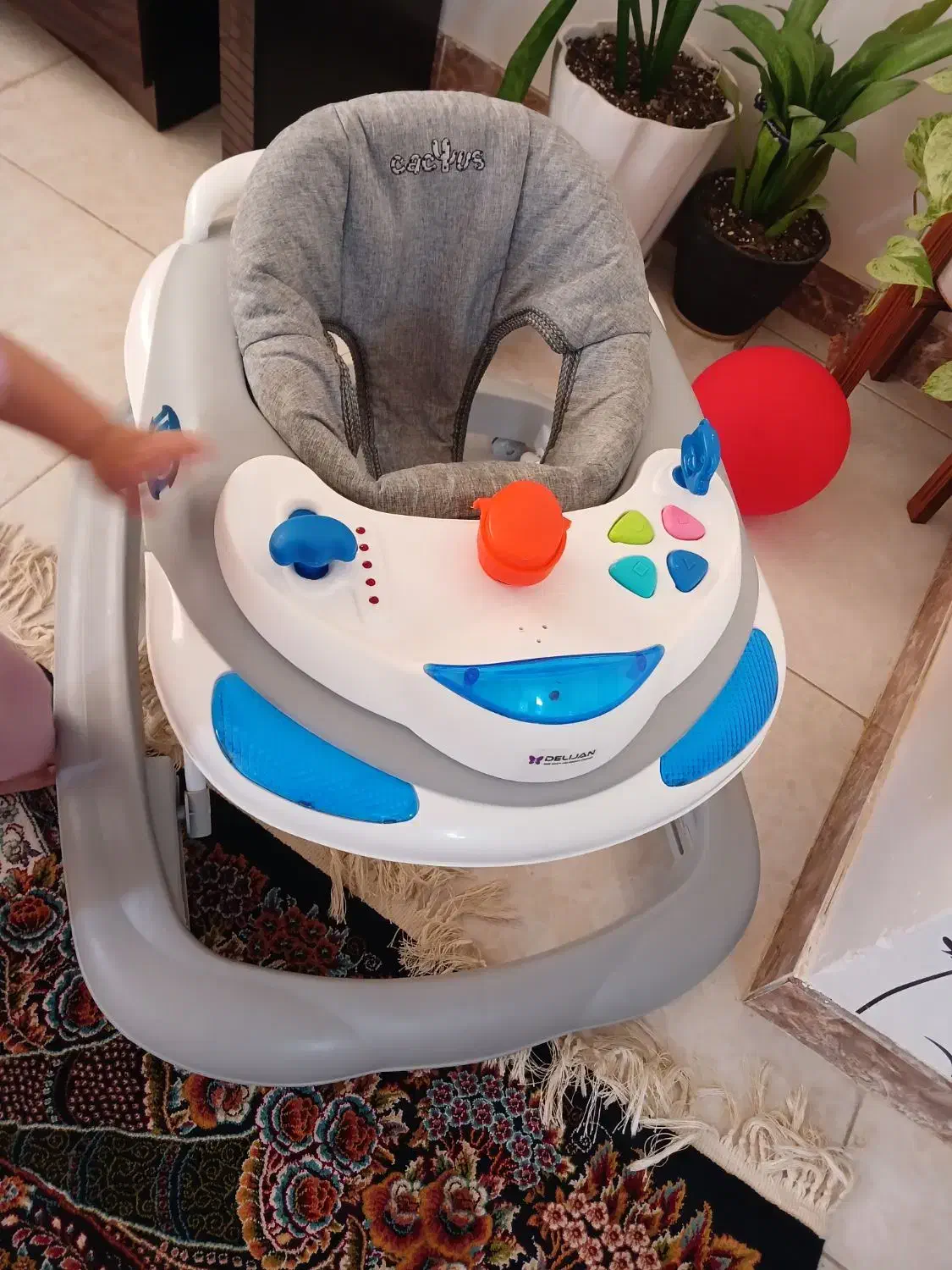 روروئک بچه|کالسکه و لوازم جانبی|لاهیجان, کاروانسرابر|دیوار