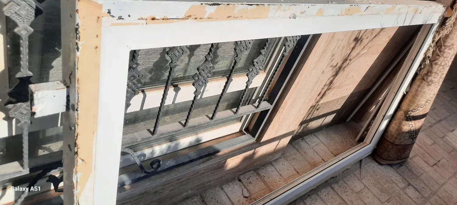 ۱ عدد چارچوب آهنی درب و یک پنجره دو جداره ثابت|مصالح و تجهیزات ساختمان|نهاوند, |دیوار