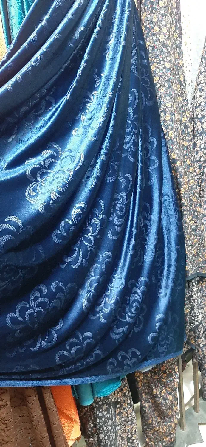 پارچه مخملی|لباس|مهاباد (آذربایجان غربی), |دیوار