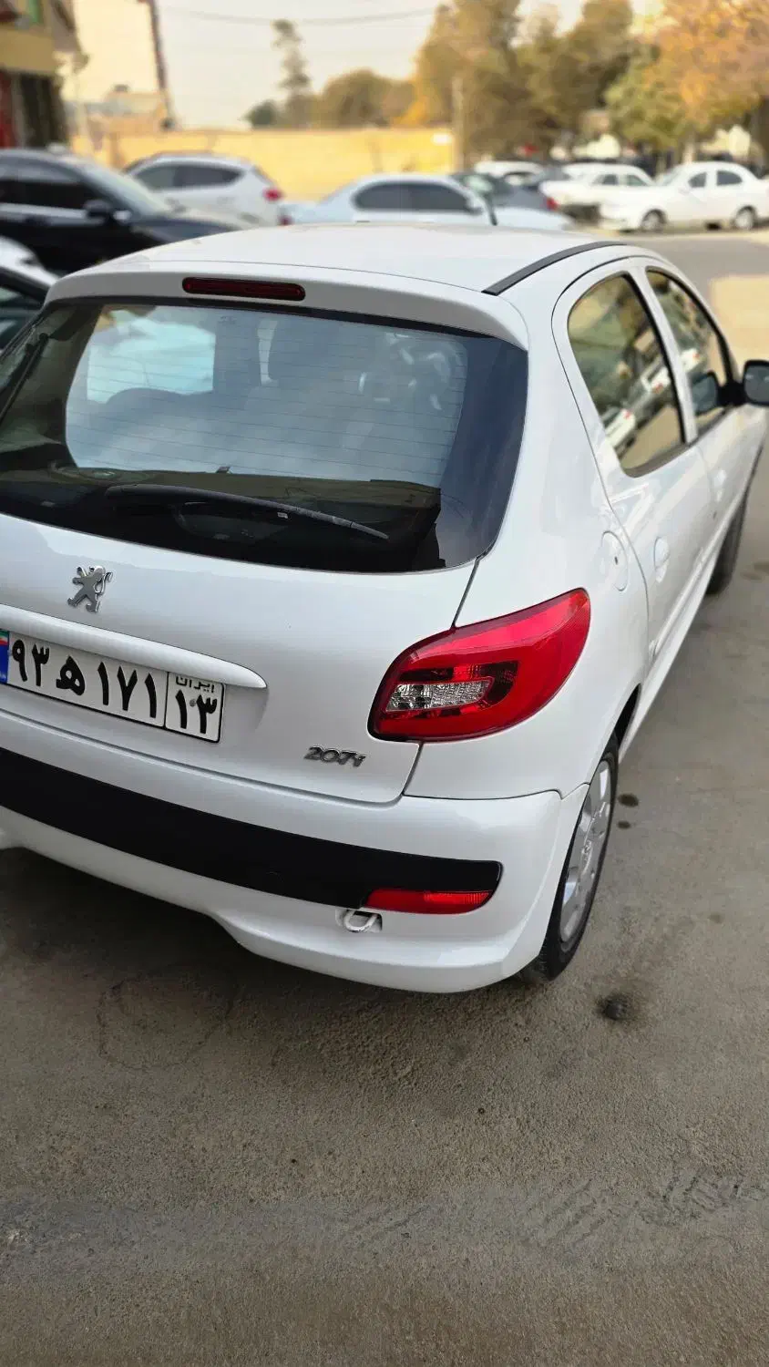 ۲۰۷ مدل ۴۰۲ درجه یک|خودرو سواری و وانت|نجف‌آباد, ویلاشهر|دیوار