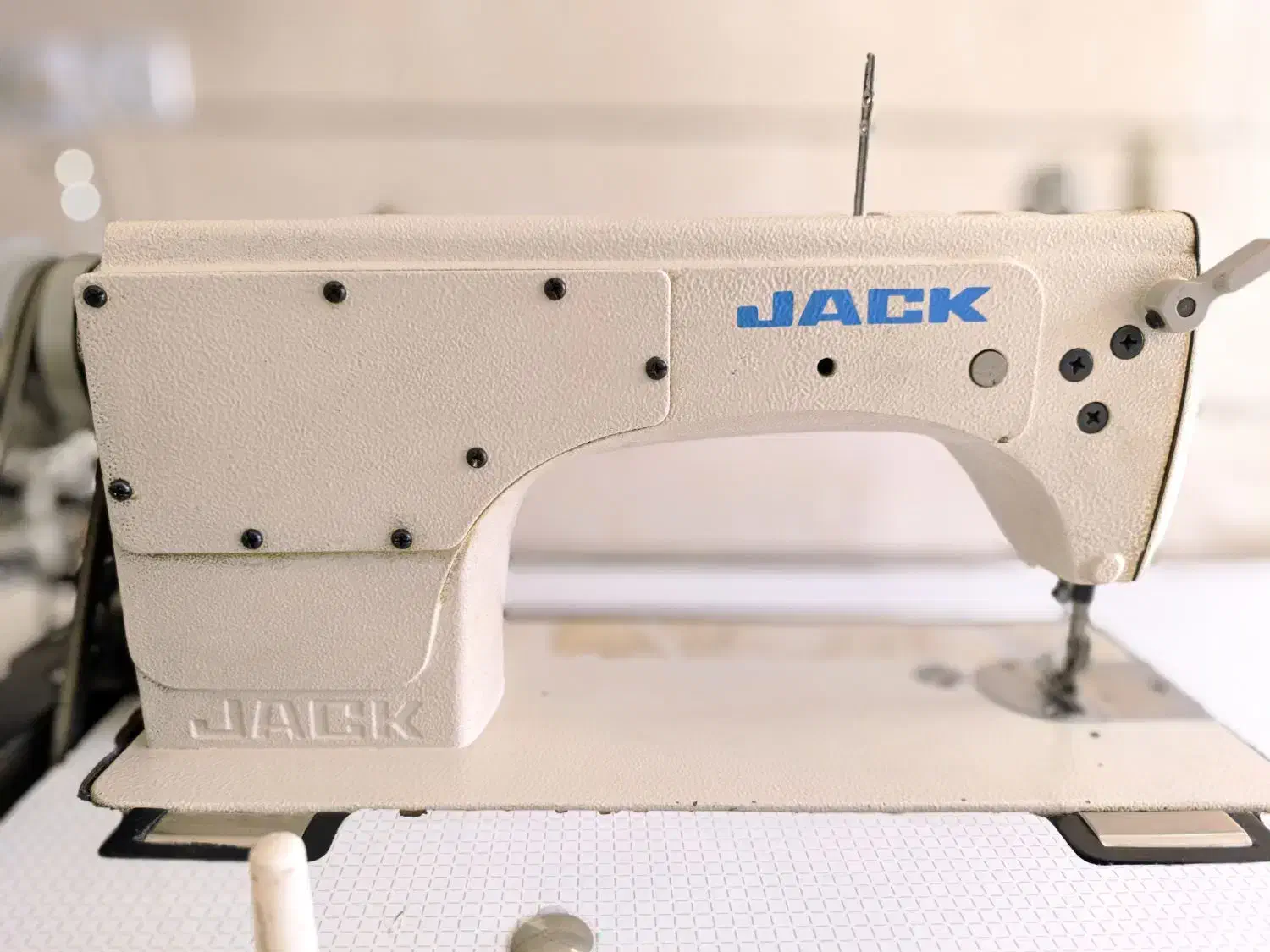 چرخ خیاطی جک|چرخ خیاطی و ریسندگی|بروجرد, |دیوار