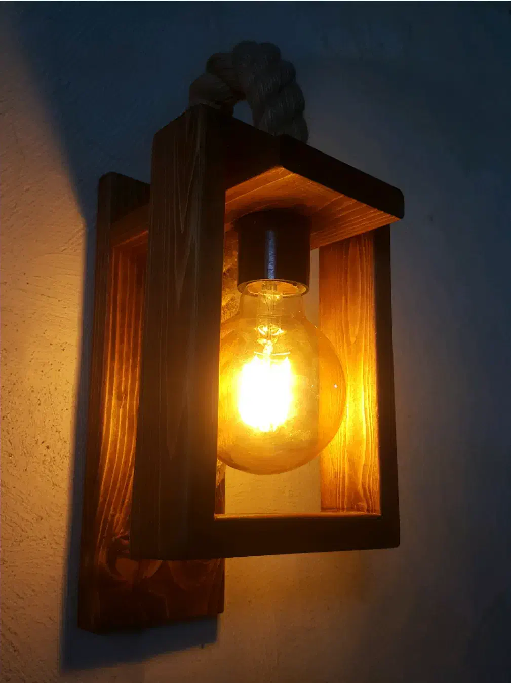 چراغ آویز چوبی|لوستر و چراغ آویز|اصفهان, باغ زرشک|دیوار