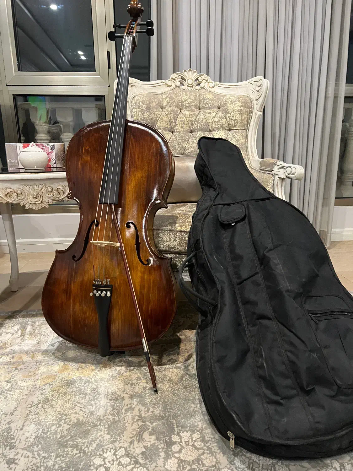 ویولنسل|ویولن|مشهد, راهنمایی|دیوار