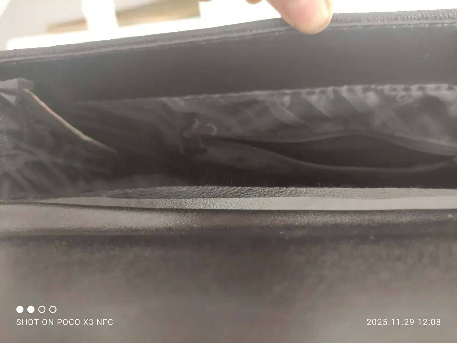 کیفیت چرمی|کیف، کفش، کمربند|آستانه اشرفیه, |دیوار