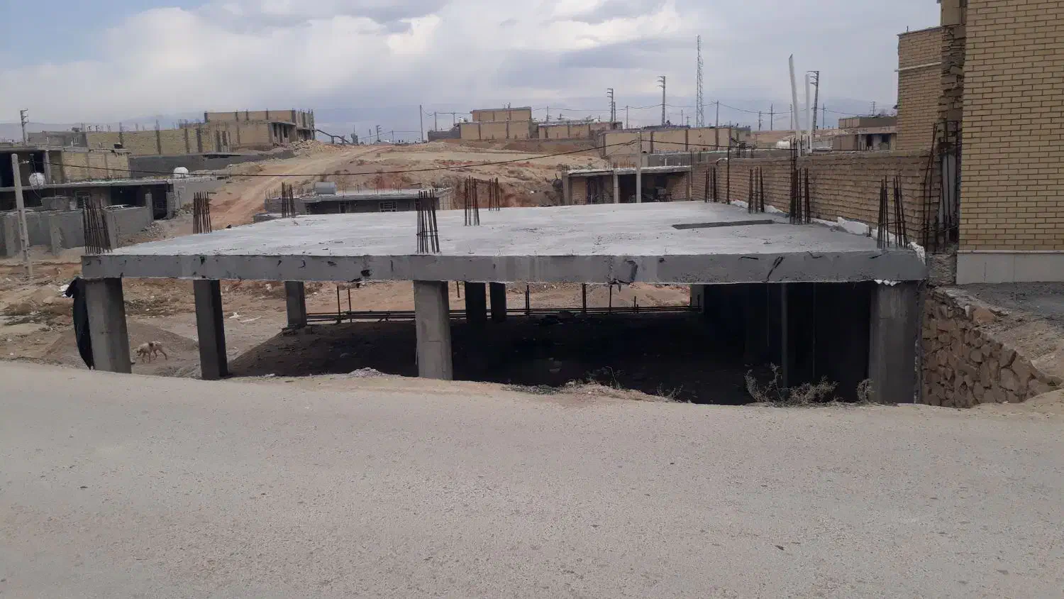 فروش ساختمان نیمه ساز اسکلت بتی دره لبک|فروش زمین و ملک کلنگی|سوق, |دیوار