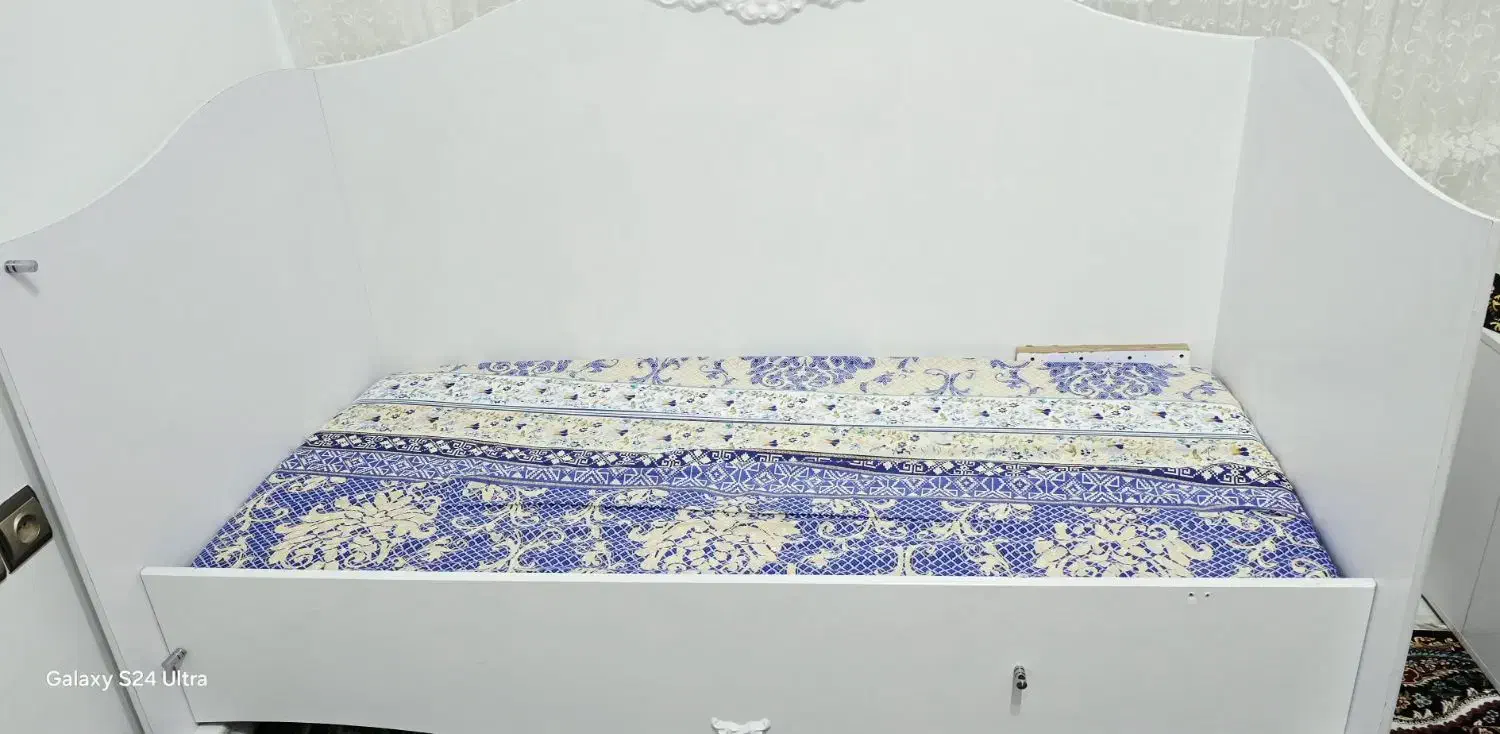 تخت کودک نوجوان سایز ۸۰ در ۱۸۰ همراه با تشک|تخت و سرویس خواب|مهاباد (آذربایجان غربی), |دیوار