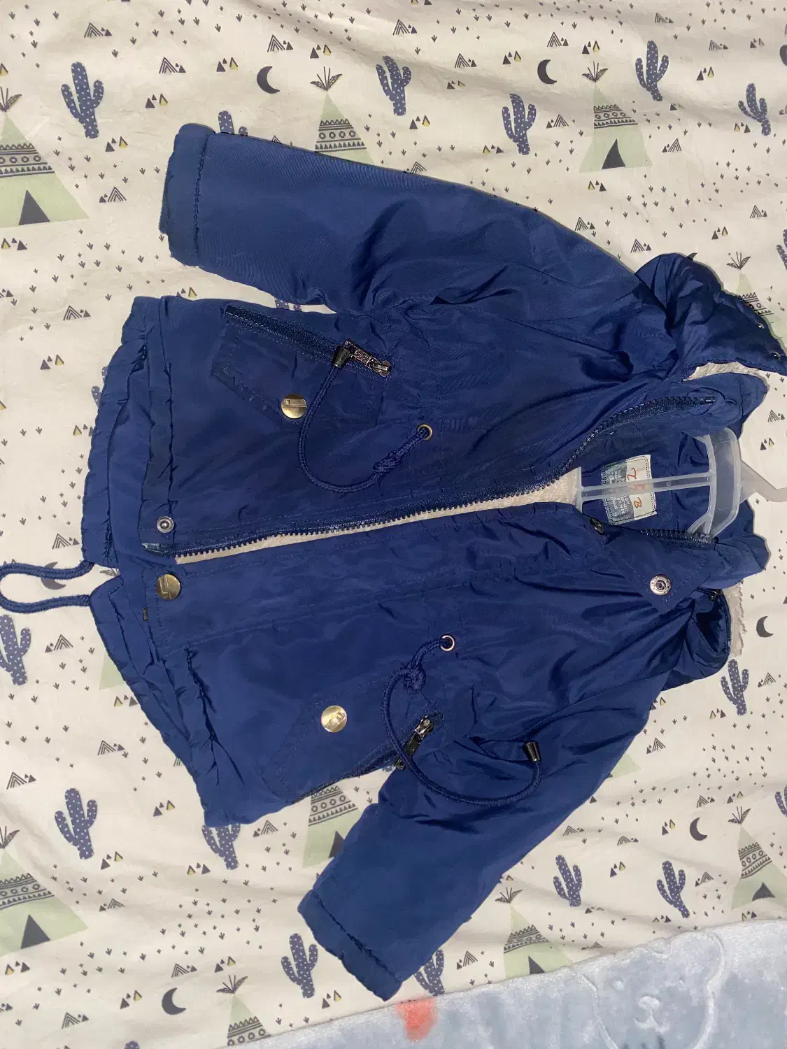 کاپشن کودک|کفش و لباس بچه|ساری, |دیوار