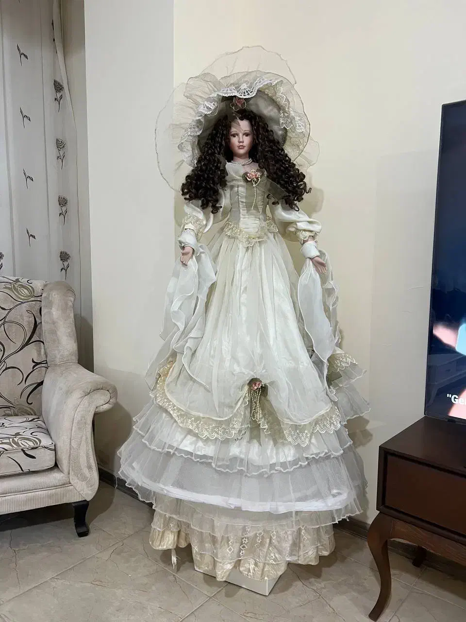 عروسک|اسباب‌بازی بچه|تبریز, |دیوار