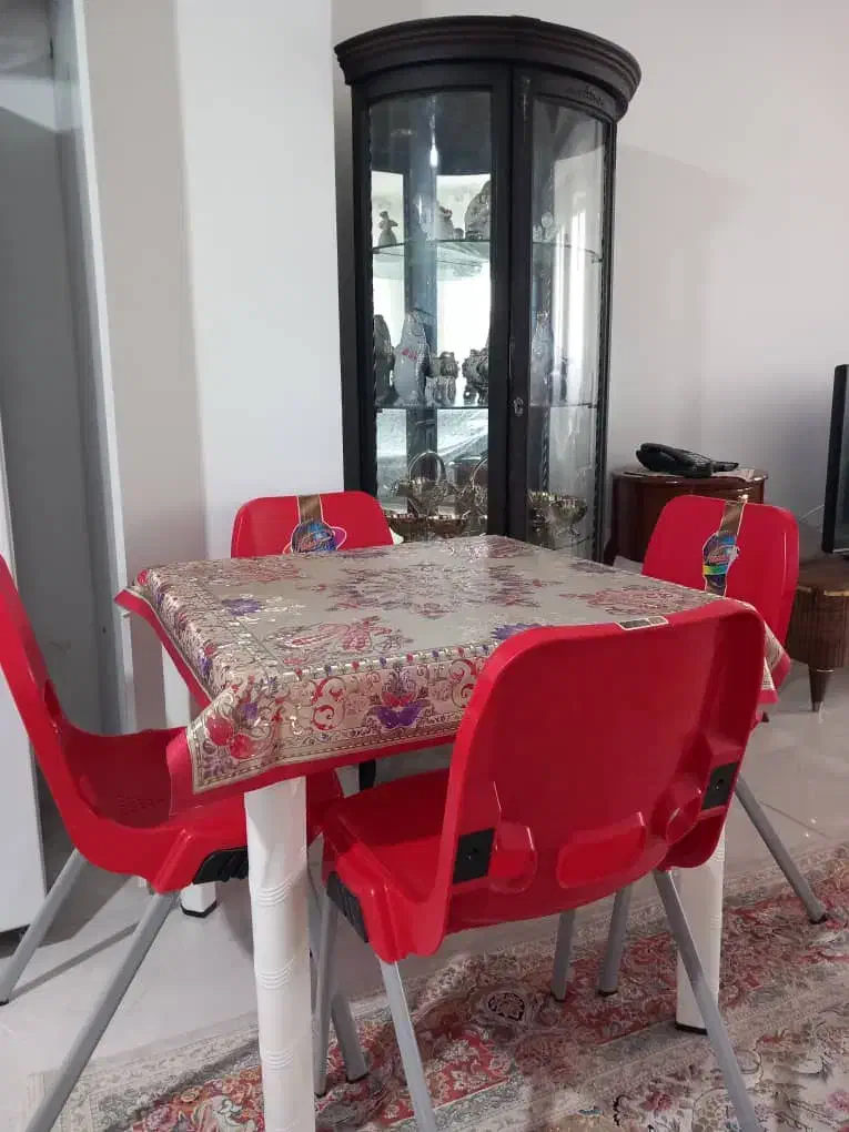 میز و صندلی پلاستیکی و بوفه|میز و صندلی غذاخوری|آستارا, |دیوار