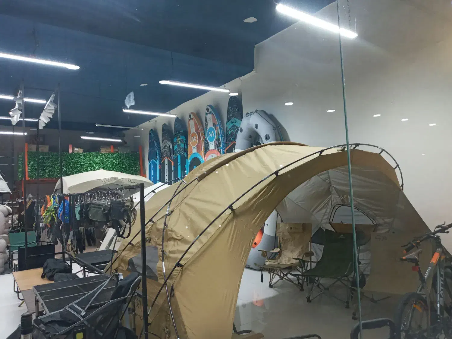 سایه بان|کوهنوردی و کمپینگ|قشم, |دیوار