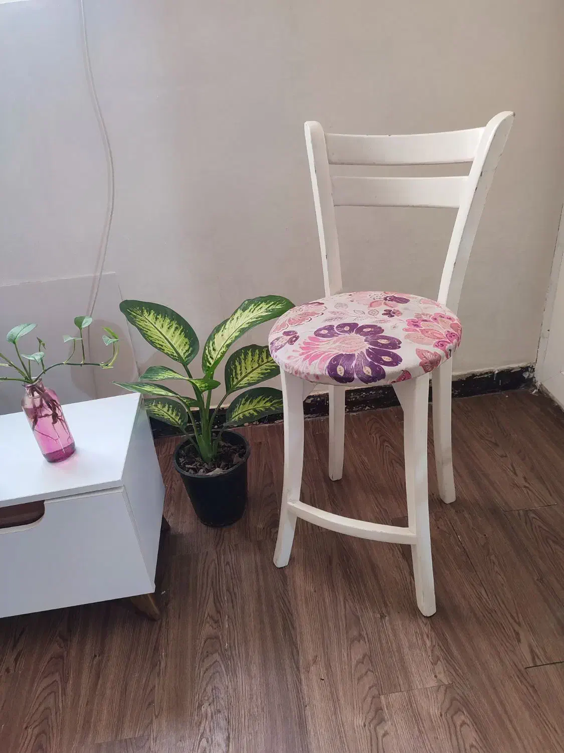 صندلی|صندلی و نیمکت|بندر ماهشهر, |دیوار