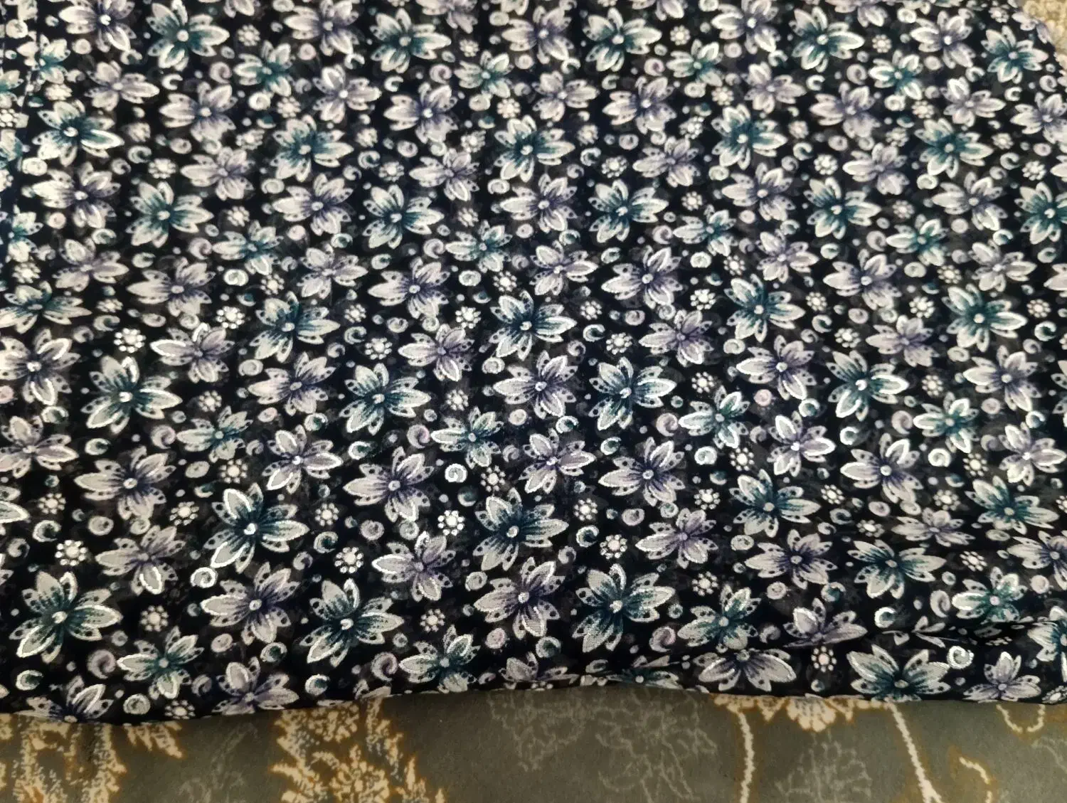 چادر رنگی مجلسی نو نو|لباس|تهران, نیروی هوایی (پیروزی)|دیوار