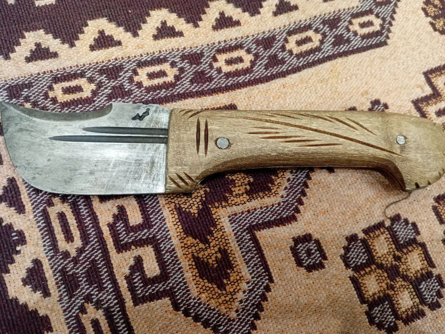 یک عدد چاقو زنجانی|کوهنوردی و کمپینگ|بروجرد, |دیوار