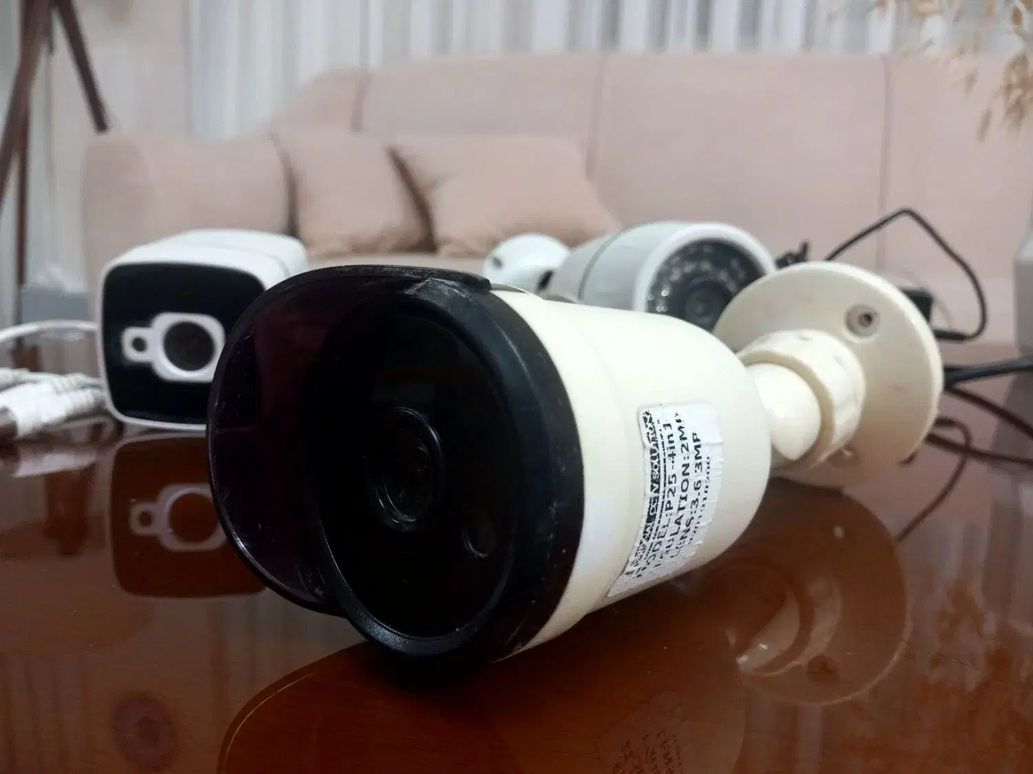 ۳ عدد دوربین مداربسته + یک دستگاه Dvr|دوربین مداربسته|بجنورد, |دیوار