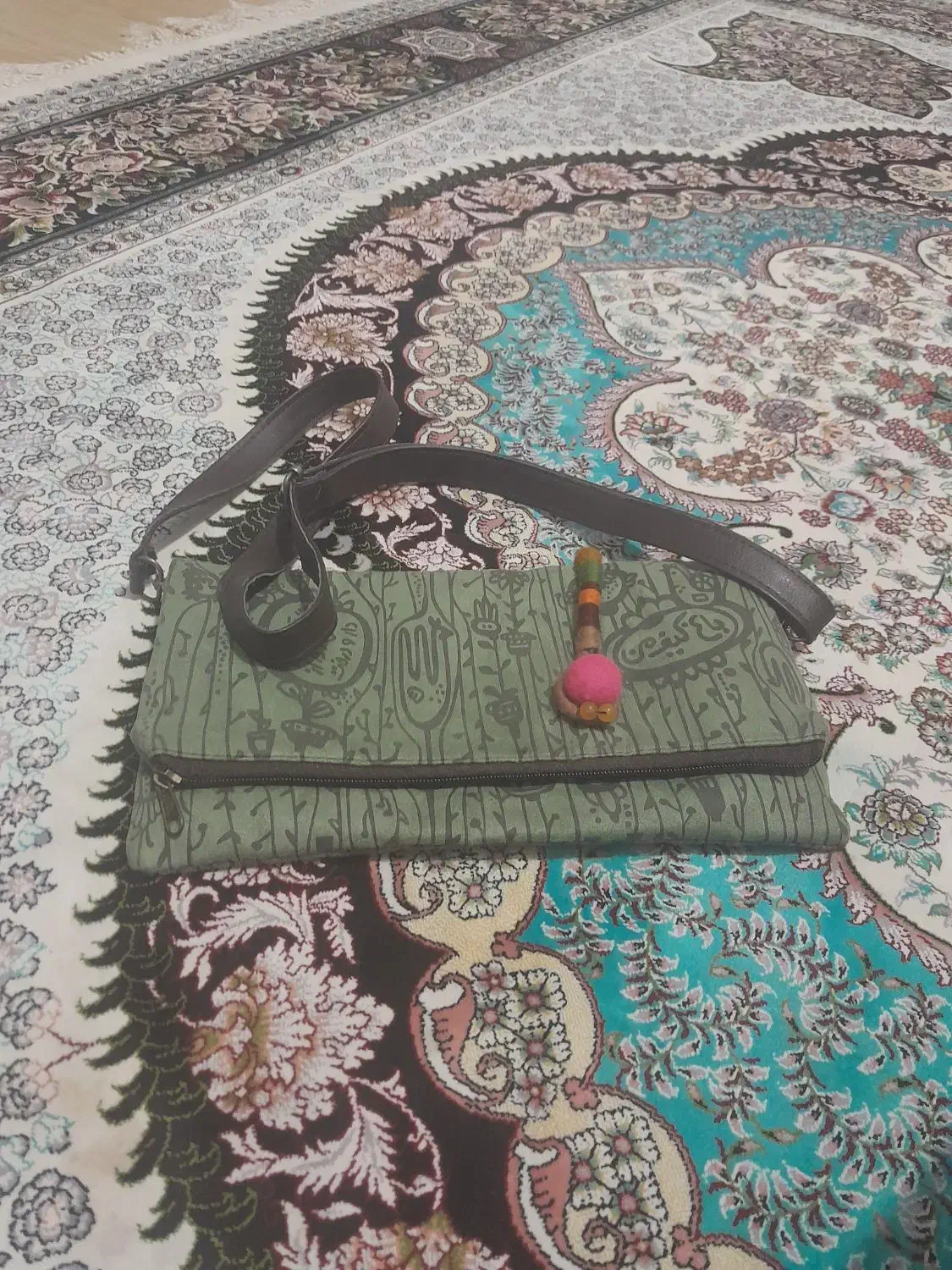 کیف|کیف، کفش، کمربند|گرگان, |دیوار