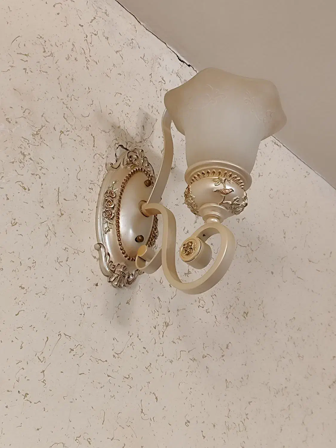 لوستر نو با دو دیدار کوب بدنه چدنی شیک و با اصالت|لوستر و چراغ آویز|رشت, شهرک قدس|دیوار