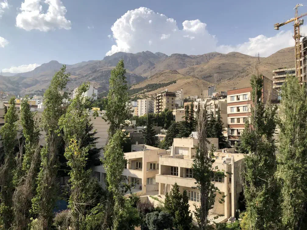 ۱۴۰متر هر۲خواب مستر خیابان دربار(شمال کاخ)