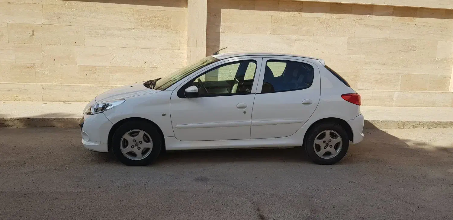 ۲۰۷ مدل ۹۷ دنده ای|خودرو سواری و وانت|اهواز, بازار آهن|دیوار