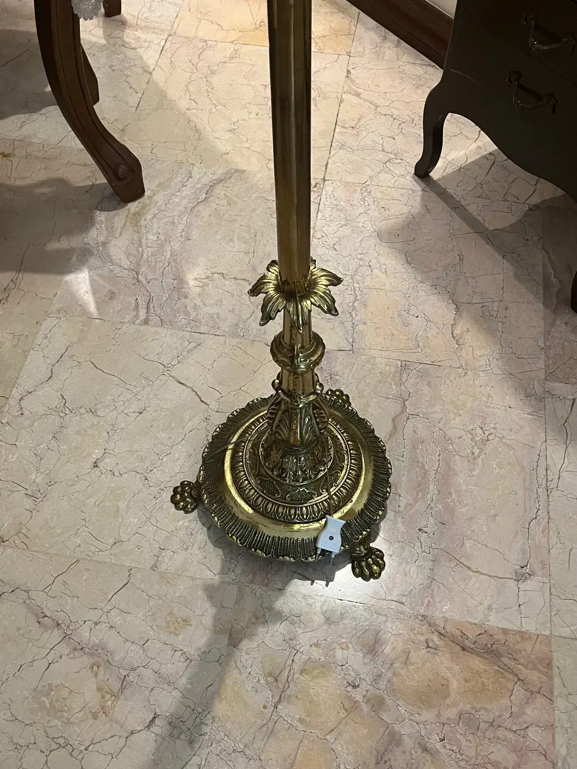 اباژور ایستاده|چراغ خواب و آباژور|تهران, تهرانپارس جنوبی|دیوار