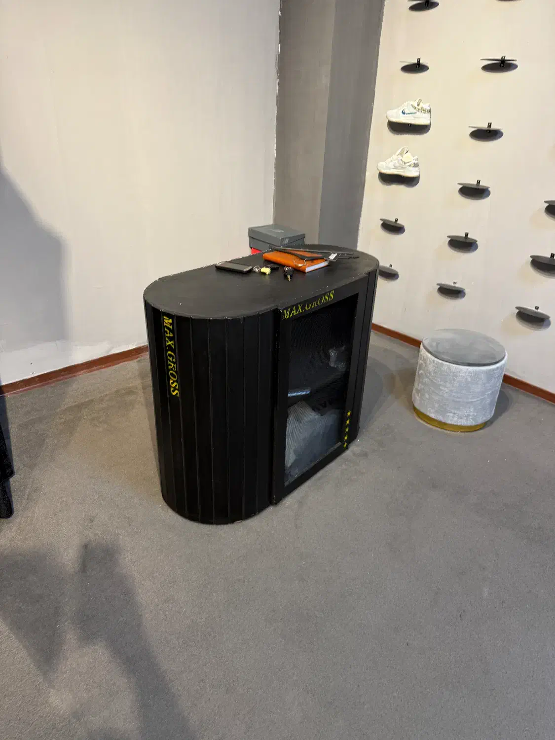 فروش لوازم بوتیک میزکانتر و اینه و رگال|فروشگاه و مغازه|ماهدشت, |دیوار