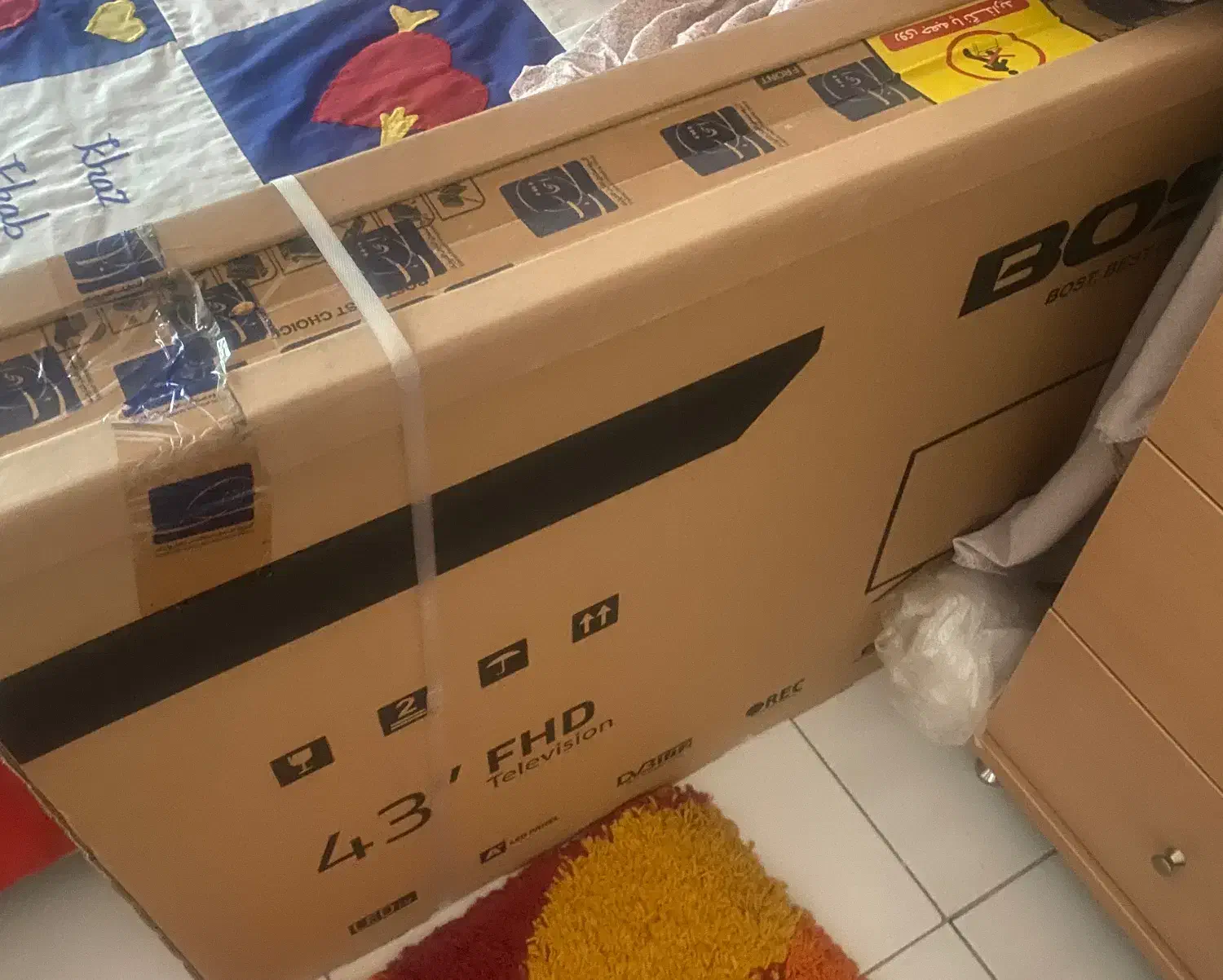 تلویزیون ۴۳ بست|تلویزیون و پروژکتور|تهران, زعفرانیه|دیوار