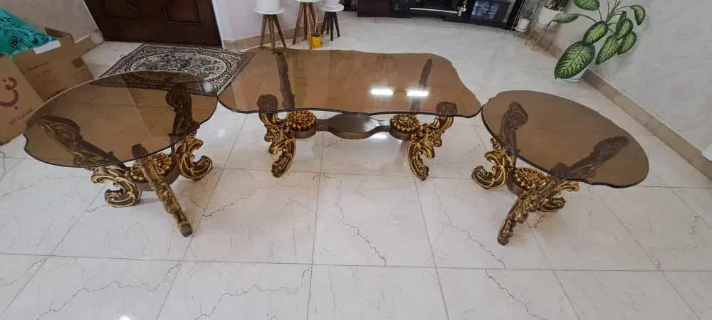 میز جلو مبلی همراه با دو عدد عسلی در حد نو|مبلمان خانگی و میز عسلی|تهران, تختی|دیوار