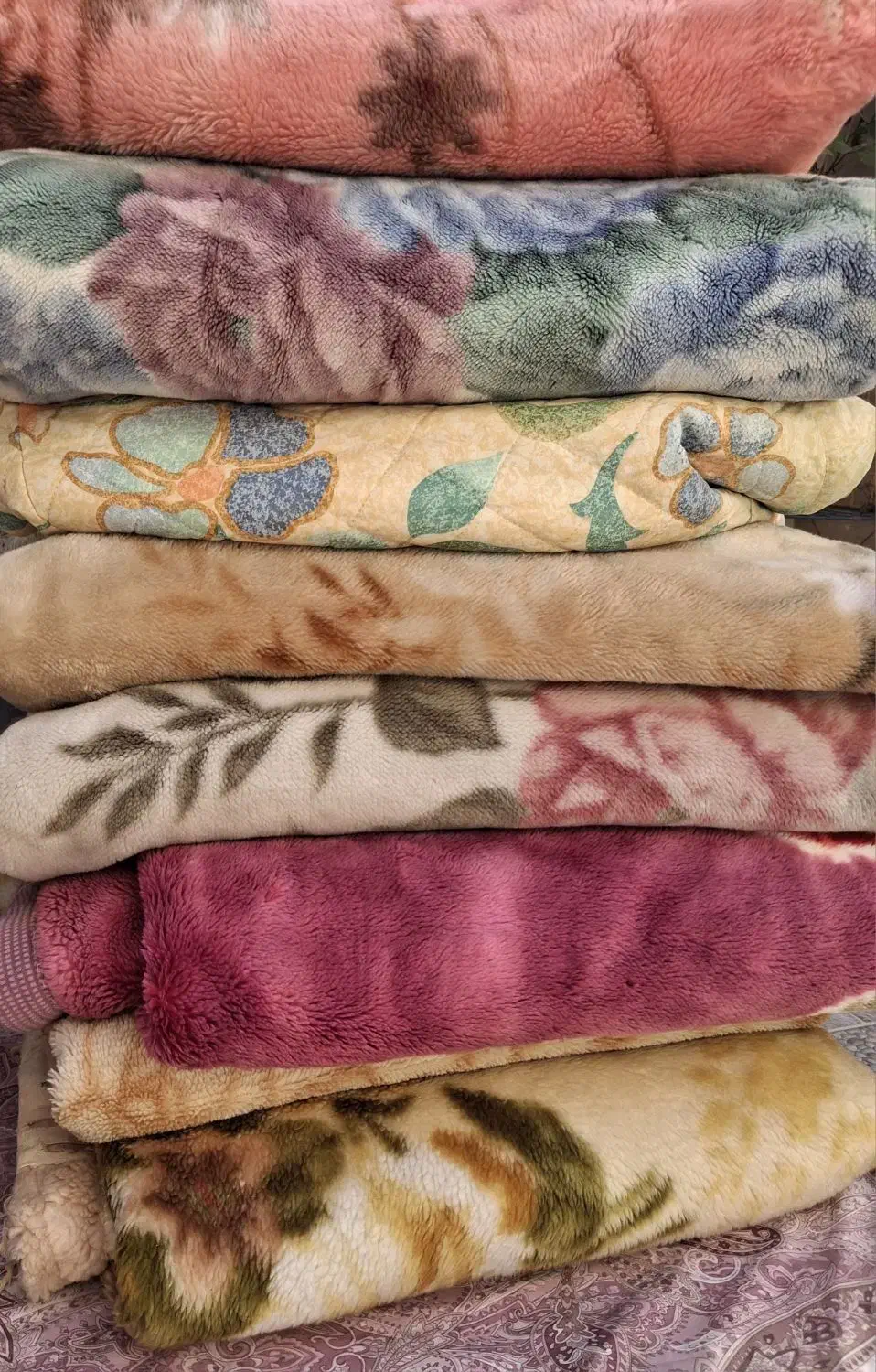 پتو ژاپنی ( استوک )|رختخواب، بالش، پتو|بوشهر, |دیوار