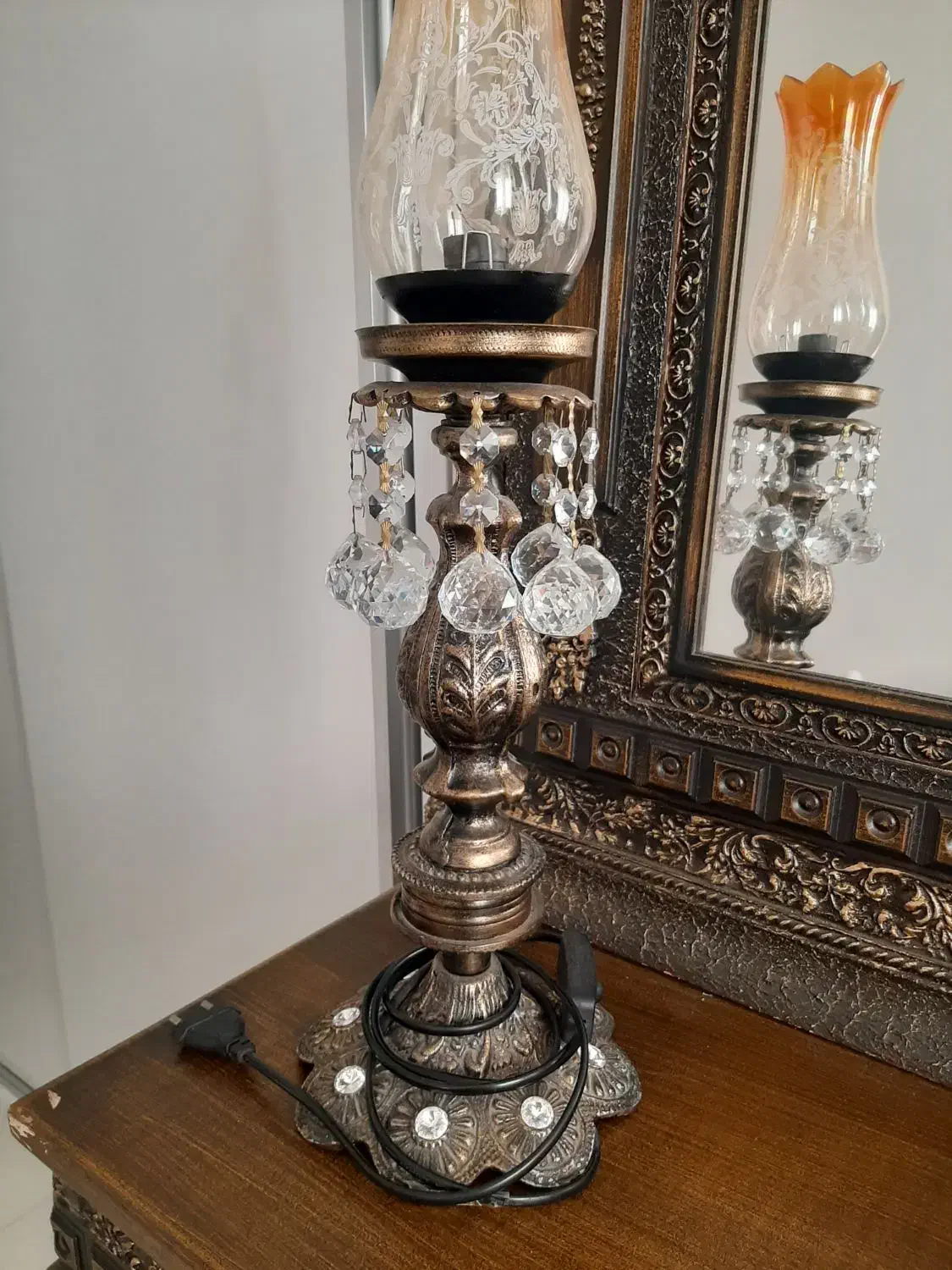 آینه و شمعدان|آینه|ری, صفاییه (چشمه علی)|دیوار