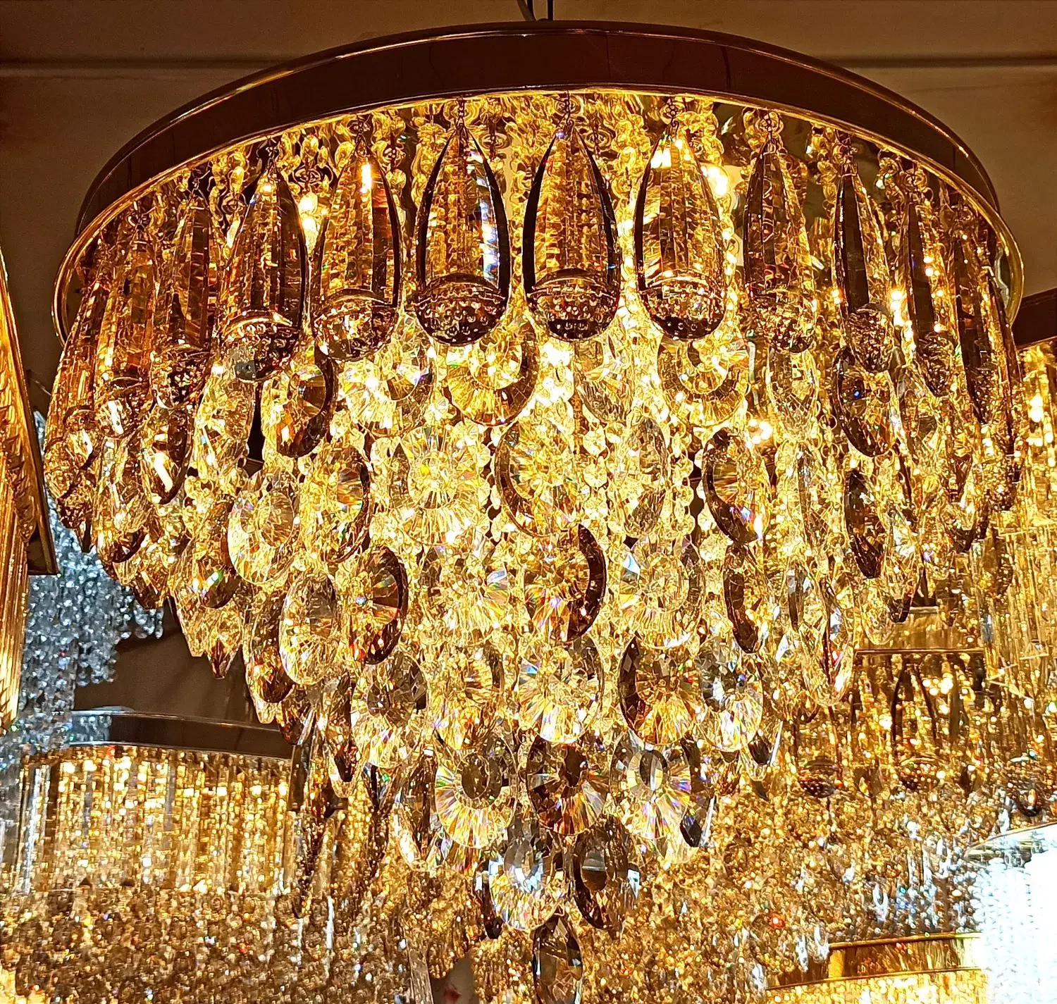 لوستر کریستالی با لامپ هفت رنگ،کد 811|لوستر و چراغ آویز|قم, نیروگاه|دیوار