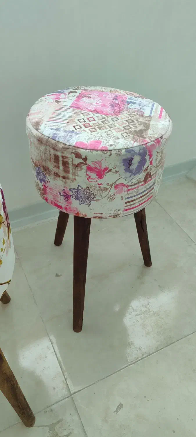 پاف کاملا نو|صندلی و نیمکت|لاهیجان, گلستان|دیوار