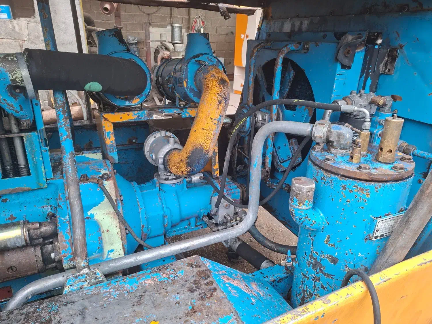 کمپرسور پی ۱۷۵ موتور دویتس|ماشین‌آلات صنعتی|شیراز, عفیف‌آباد|دیوار