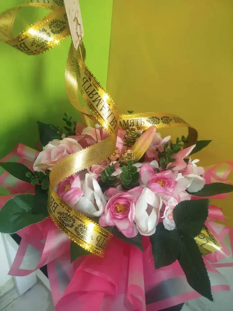 هدیه کادو گل روز زن مادر یلدایی بله برون عروس|گل مصنوعی|اسلام‌شهر, صادقیه|دیوار