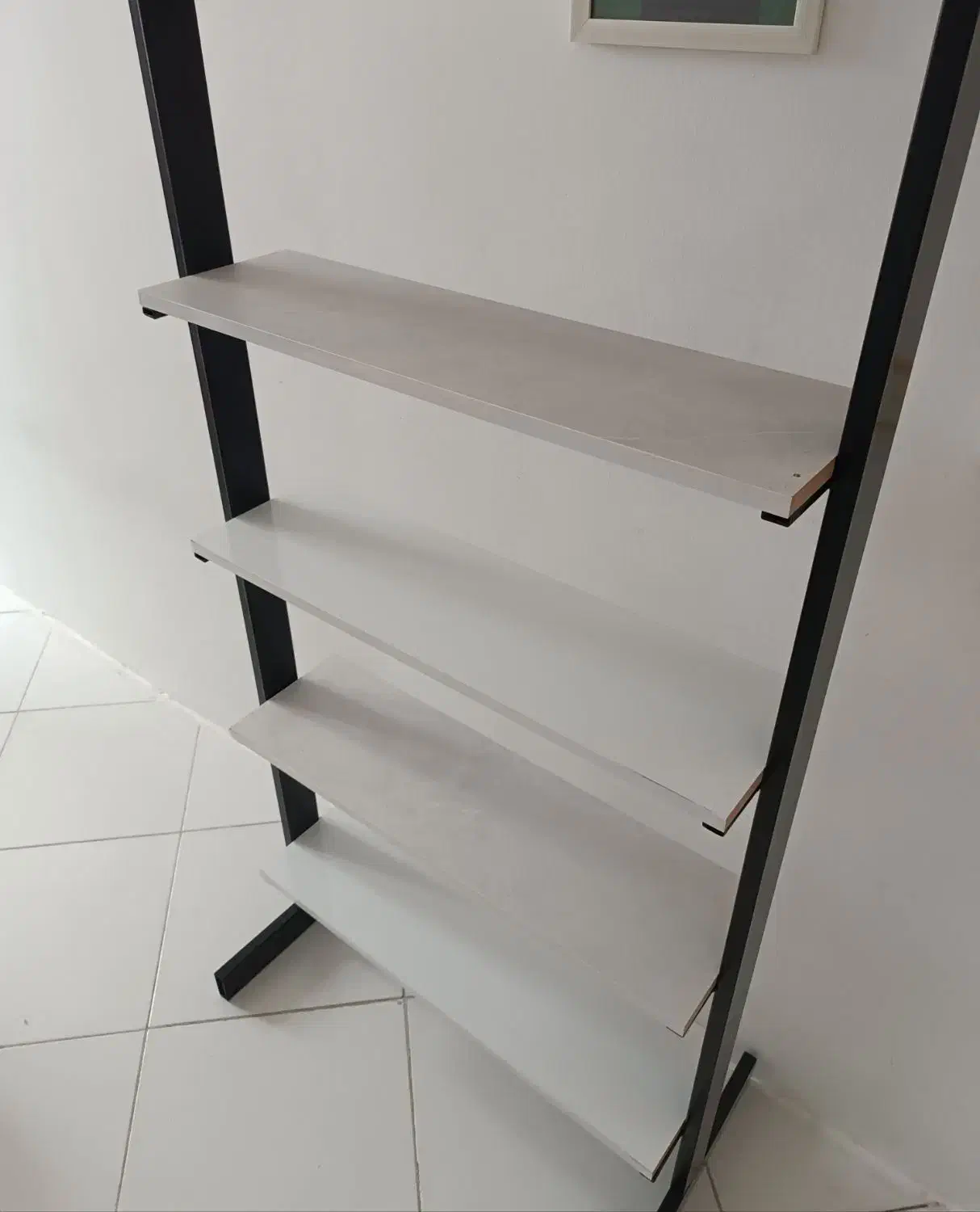 کتابخانه|کتابخانه، شلف، قفسههای دیواری|نیشابور, گمنام غربی|دیوار