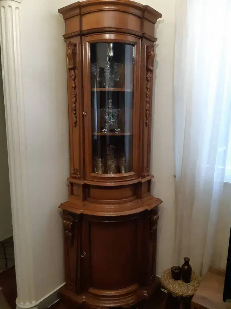 بوفه ویترین دار از چوب گردو با منبت کاری|بوفه، ویترین، کنسول|ری, علایین|دیوار