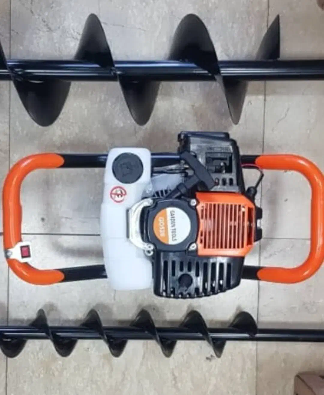 دستگاه چاله کن موتوری کوبوتا اصلی با مته فولادی|ماشینآلات صنعتی|تهران, شهرک ولیعصر جنوبی|دیوار