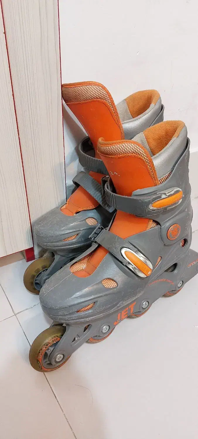 یک جفت اسکیت|دوچرخه، اسکیت، اسکوتر|نیشابور, هفده شهریور|دیوار