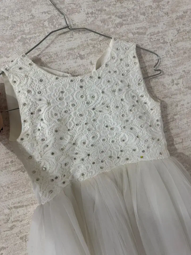 لباس عروس دخترانه ۸-۹ سال قابل تنظیم|کفش و لباس بچه|تهران, افسریه جنوبی|دیوار