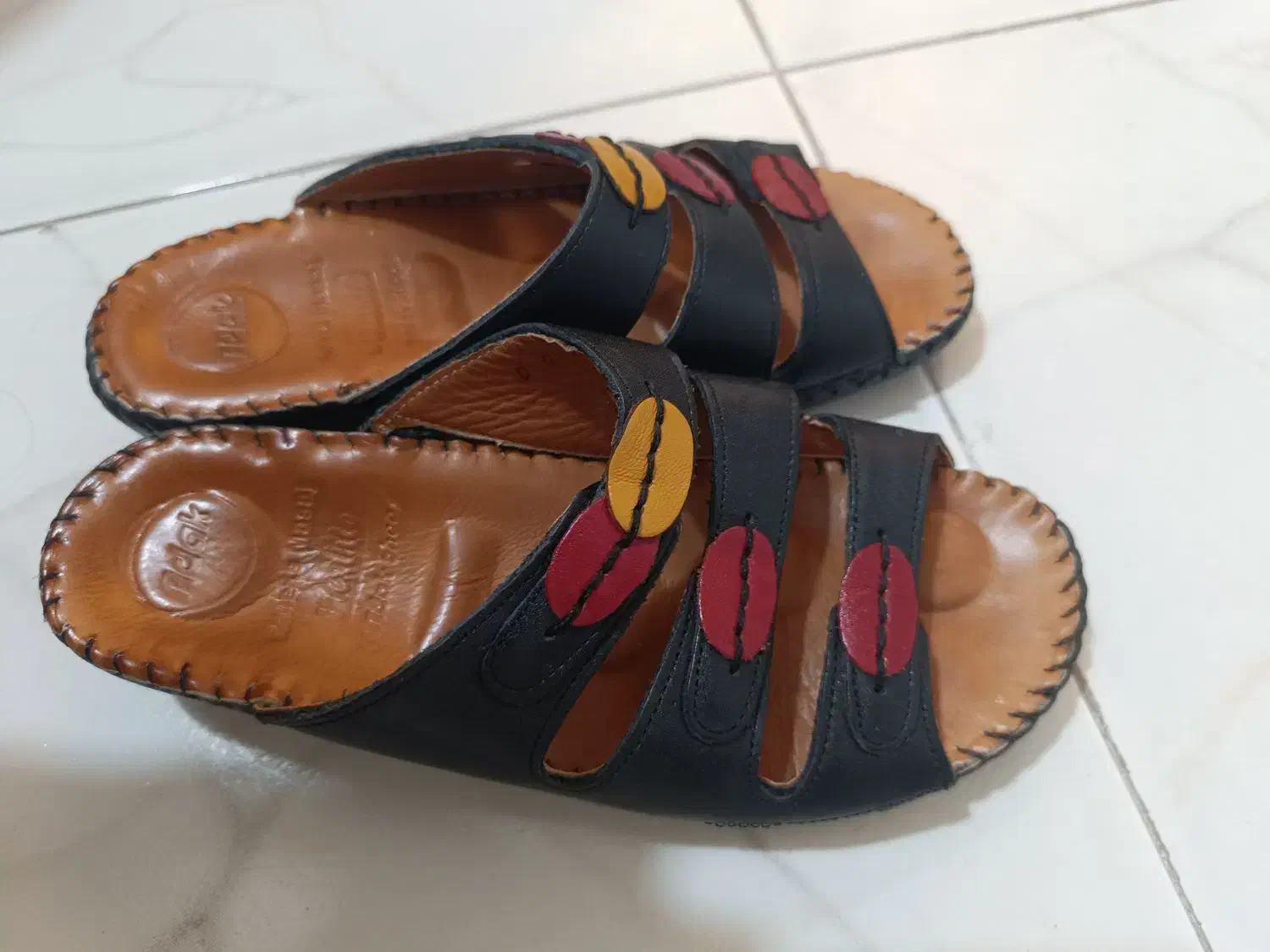 صندل چرم طبی سایز ۳۹ در حد بسیار نو|کیف، کفش، کمربند|گرگان, |دیوار