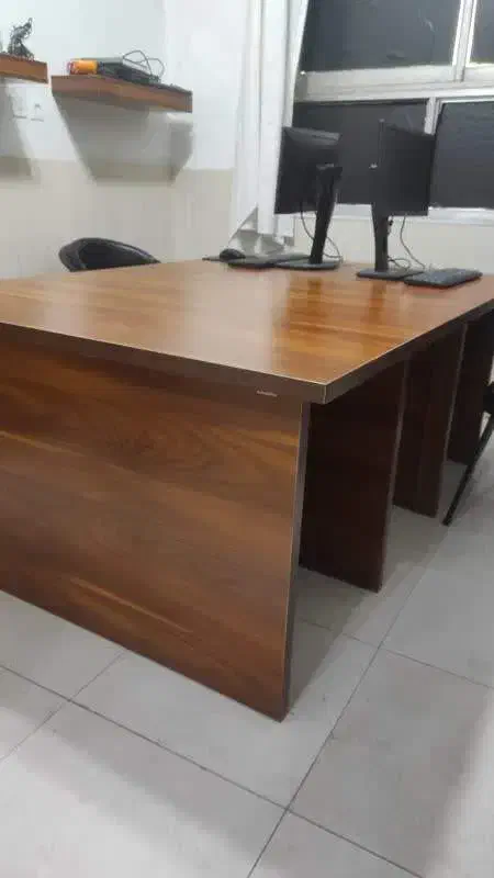 میز بزرگ کار|میز تحریر و کامپیوتر|ساری, |دیوار