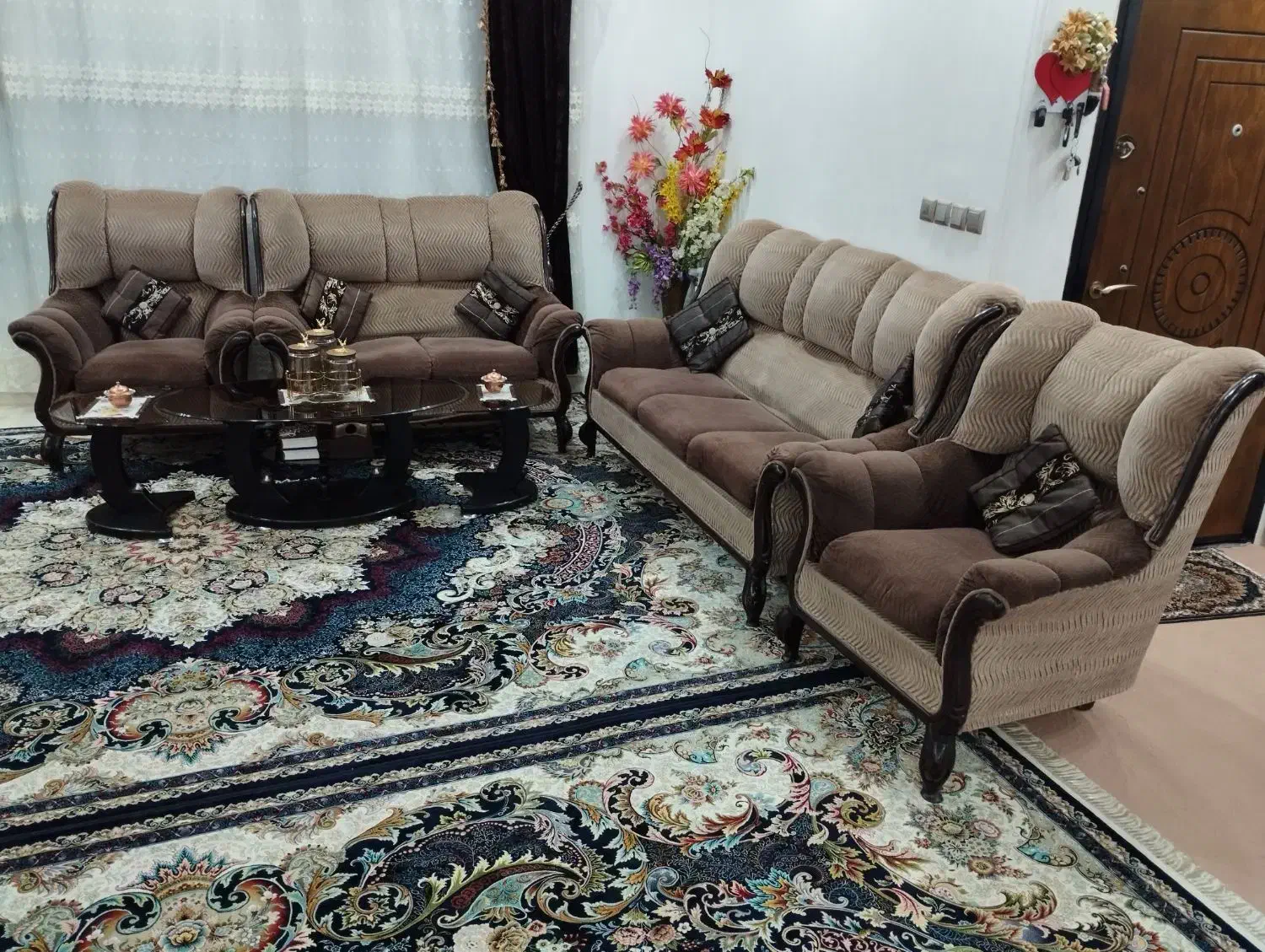 مبل راحتی هفت نفره|مبلمان خانگی و میز عسلی|بومهن, |دیوار