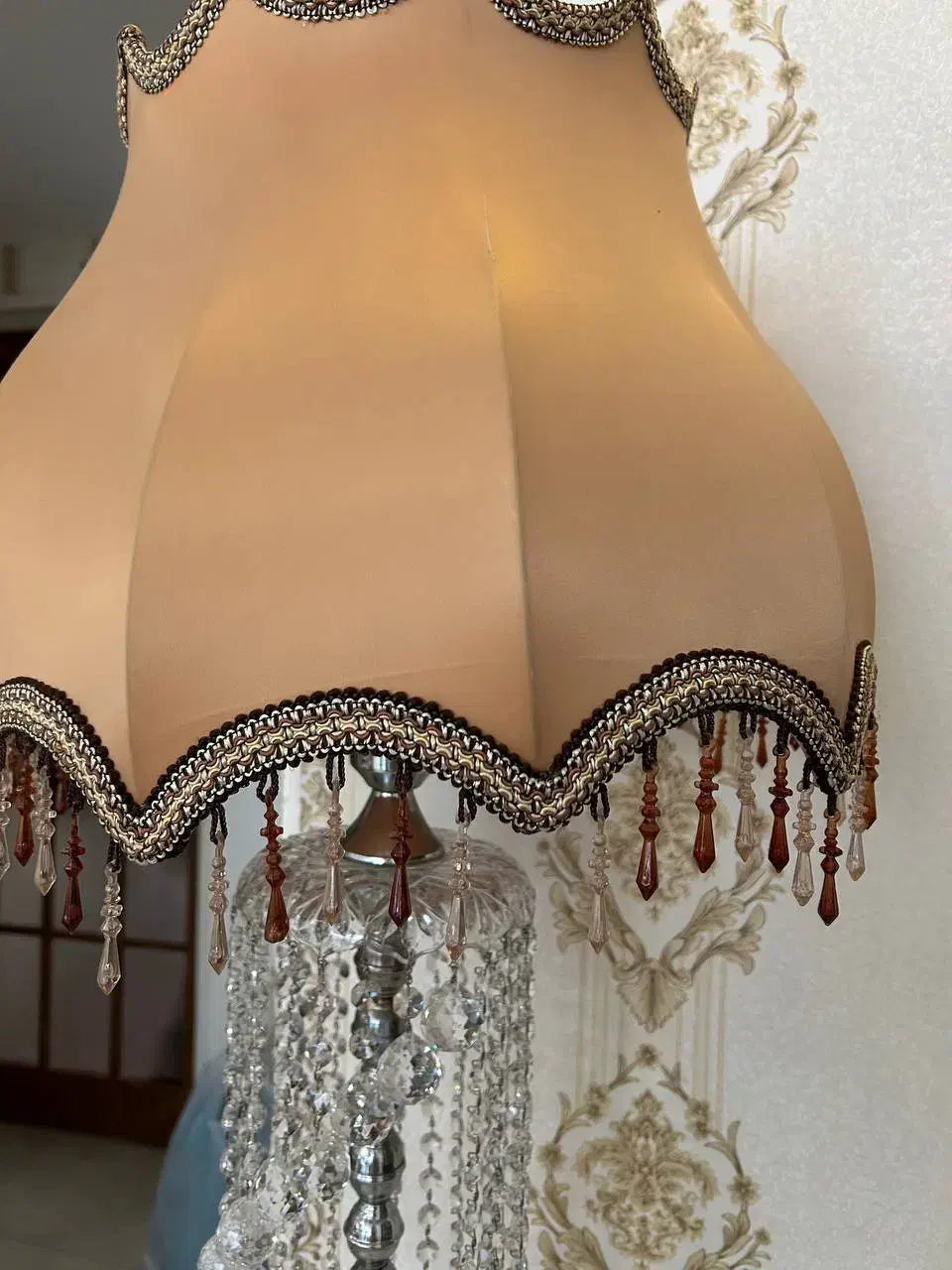 آباژور ایستاده کریستال|چراغ خواب و آباژور|قزوین, |دیوار