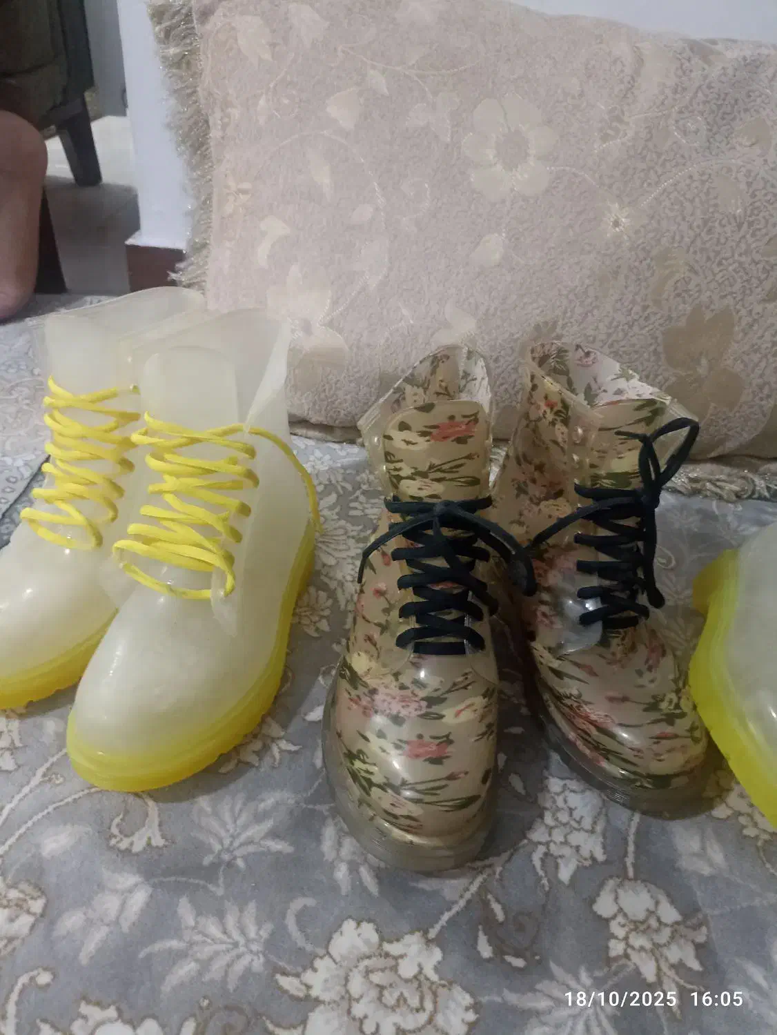 چکمه خارجی ضد آب|کیف، کفش، کمربند|پرند, فاز ۴|دیوار