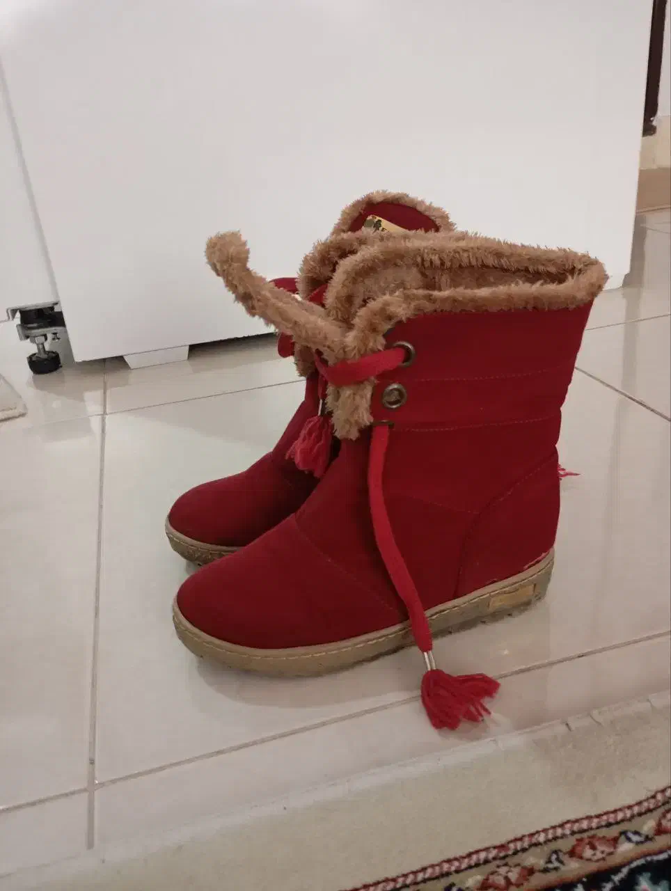 چکمه دخترانه|کیف، کفش، کمربند|نیشابور, گمنام غربی|دیوار