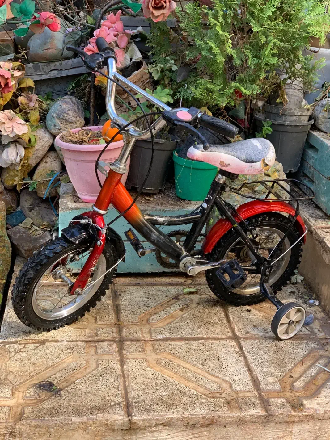 دوچرخه سایز ۱۲ لاستیک نو با کمکی|دوچرخه، اسکیت، اسکوتر|تهران, حکیمیه|دیوار