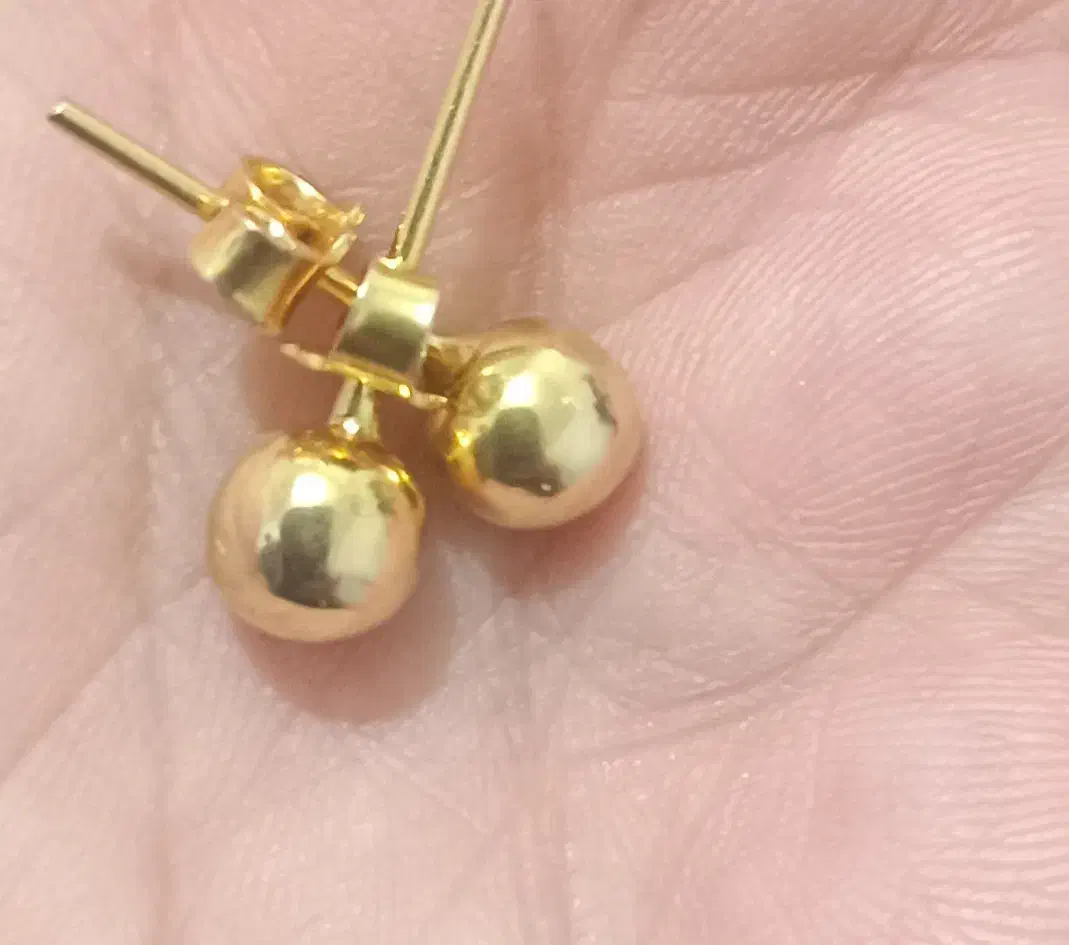 گوشواره میخی و انگشتر شیک وحلقه ی ست|جواهرات|الشتر, |دیوار