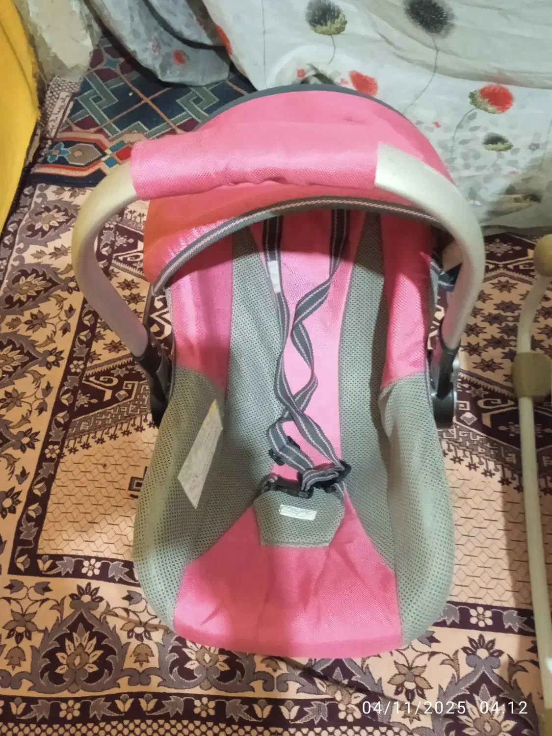 بچه گیر در سبد سالم در حد نو|کالسکه و لوازم جانبی|خرمآباد, |دیوار