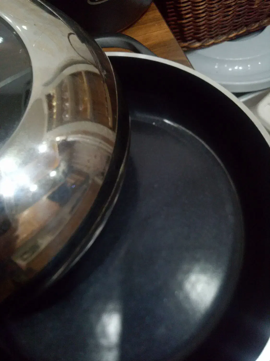 یک دست قابلمه استفاده نشده بدون جعب|ظروف پخت‌وپز|رشت, منظریه|دیوار