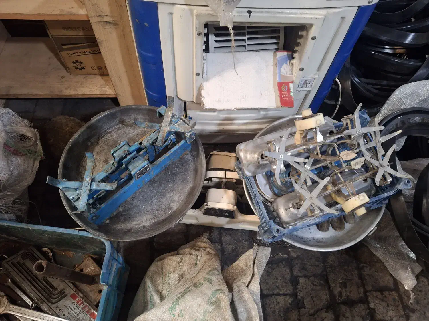 ترازو های قدیمی مکانیکی|ابزارآلات|مشهد, شهرک صنعتی توس|دیوار