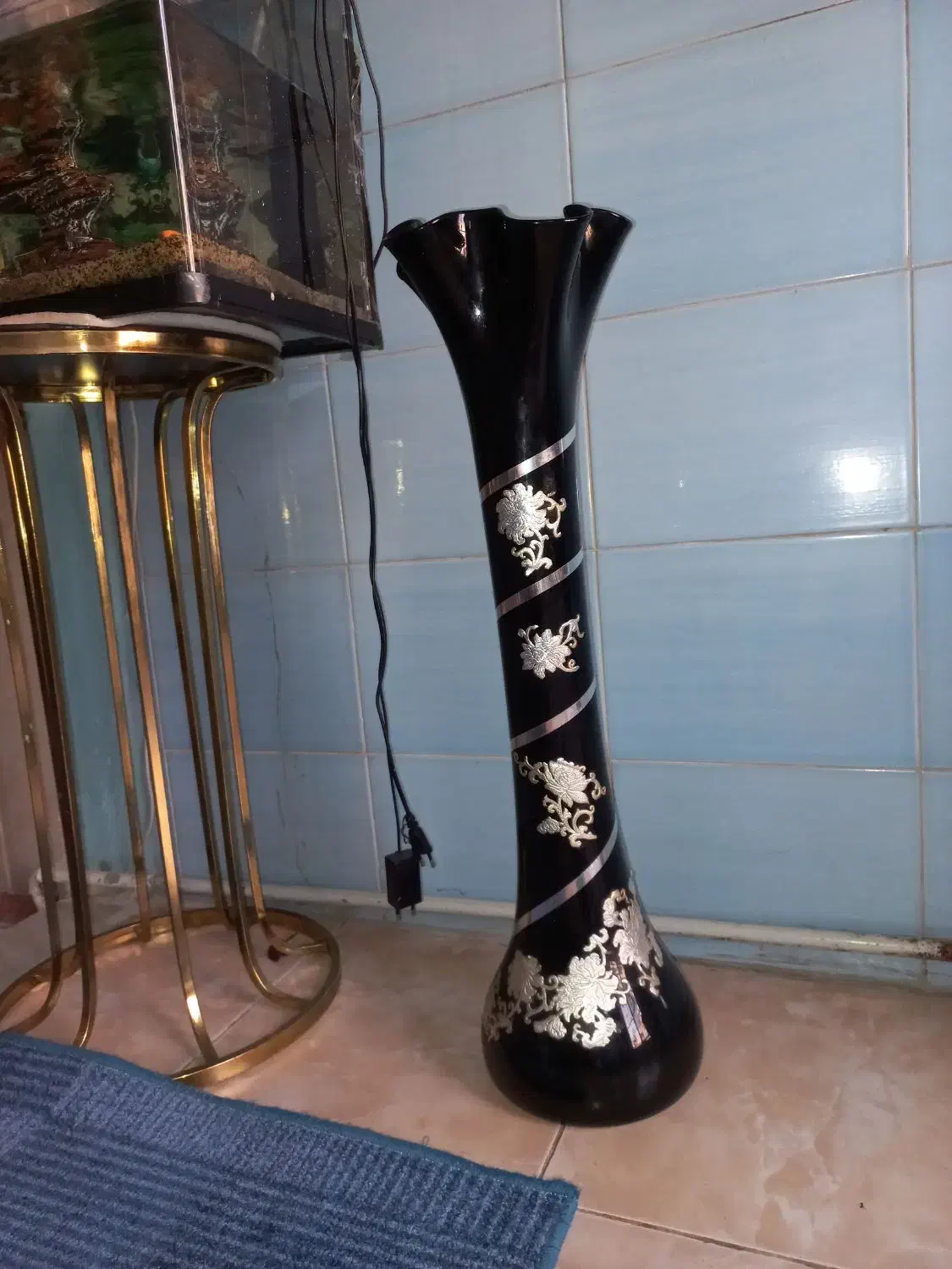 گلدان شیشه ای|گل مصنوعی|قرچک, شهرک طلائیه|دیوار